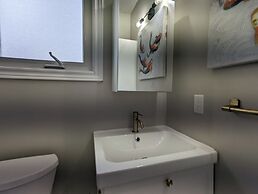 Mississauga Manor - Meadowvale