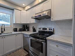 Mississauga Manor - Meadowvale