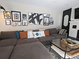 Mississauga Manor - Meadowvale