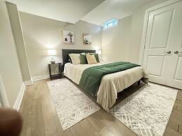 Mississauga Manor - Meadowvale