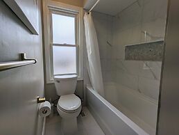 Mississauga Manor - Meadowvale