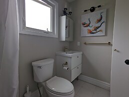 Mississauga Manor - Meadowvale