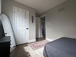 Mississauga Manor - Meadowvale