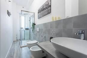 Sulla via del treno by Wonderful Italy