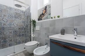 Sulla via del treno by Wonderful Italy