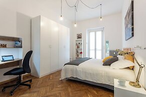 Sulla via del treno by Wonderful Italy