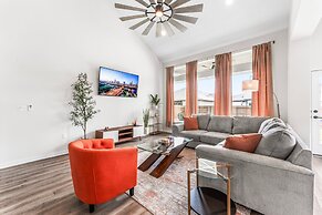 Close to Cota Downtown Cozy Luxe 4BR