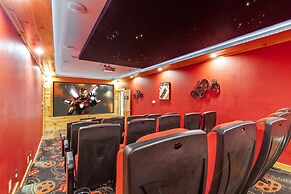 Elegant Elite Estate By Ghosal Luxury Lodging