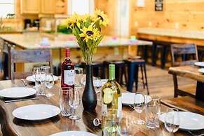 Elegant Elite Estate By Ghosal Luxury Lodging