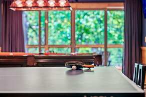 Elegant Elite Estate By Ghosal Luxury Lodging