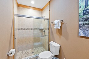 Elegant Elite Estate By Ghosal Luxury Lodging