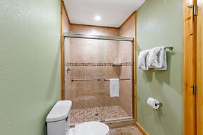 Elegant Elite Estate By Ghosal Luxury Lodging