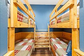 Elegant Elite Estate By Ghosal Luxury Lodging