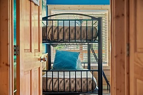 Elegant Elite Estate By Ghosal Luxury Lodging