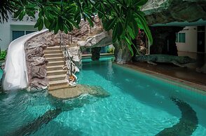 Amazon Apartments by Apartwell