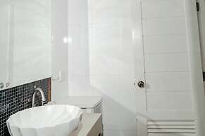 Amazon Apartments by Apartwell