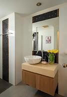 Amazon Apartments by Apartwell