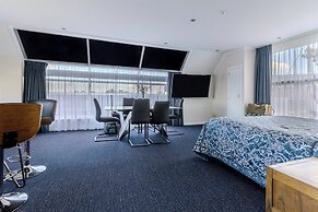 Hamilton Motel 2025 Limited