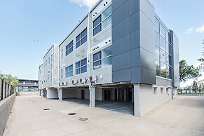 Hamilton Motel 2025 Limited
