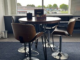 Hamilton Motel 2025 Limited
