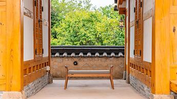 Gyeongju Ipsaedalseumeunal