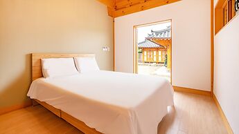 Gyeongju Ipsaedalseumeunal