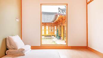 Gyeongju Ipsaedalseumeunal