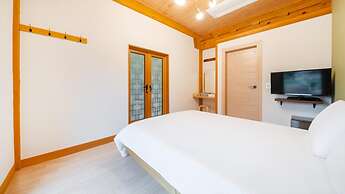 Gyeongju Ipsaedalseumeunal