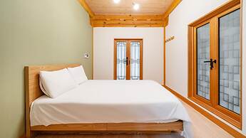 Gyeongju Ipsaedalseumeunal