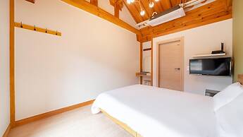 Gyeongju Ipsaedalseumeunal