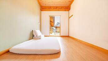 Gyeongju Ipsaedalseumeunal