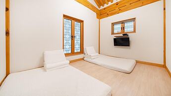 Gyeongju Ipsaedalseumeunal