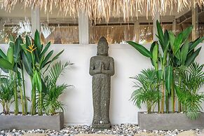 Balangan Beach Villa Idaman Bungalows