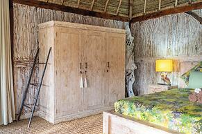 Balangan Beach Villa Idaman Bungalows