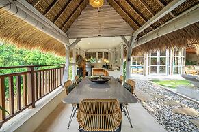 Balangan Beach Villa Idaman Bungalows