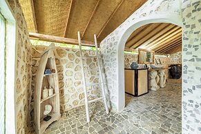 Balangan Beach Villa Idaman Bungalows