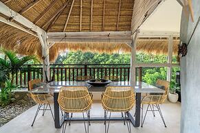 Balangan Beach Villa Idaman Bungalows