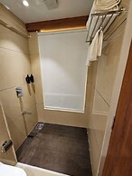 Hotel Golden Nest - Thane