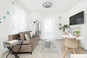 Studio Ogródek Blisko Plaży by Renters