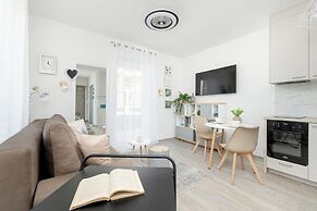 Studio Ogródek Blisko Plaży by Renters