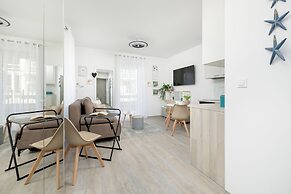 Studio Ogródek Blisko Plaży by Renters