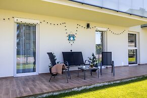 Studio Ogródek Blisko Plaży by Renters