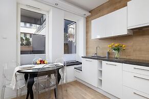 Black & White Szczecin by Renters