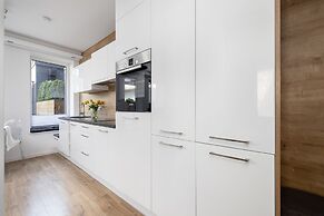 Black & White Szczecin by Renters