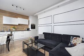 Black & White Szczecin by Renters