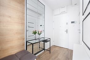 Black & White Szczecin by Renters