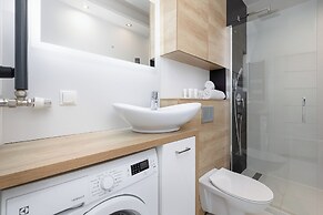 Black & White Szczecin by Renters