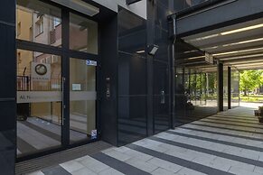 Black & White Szczecin by Renters