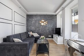Black & White Szczecin by Renters