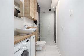 Black & White Szczecin by Renters